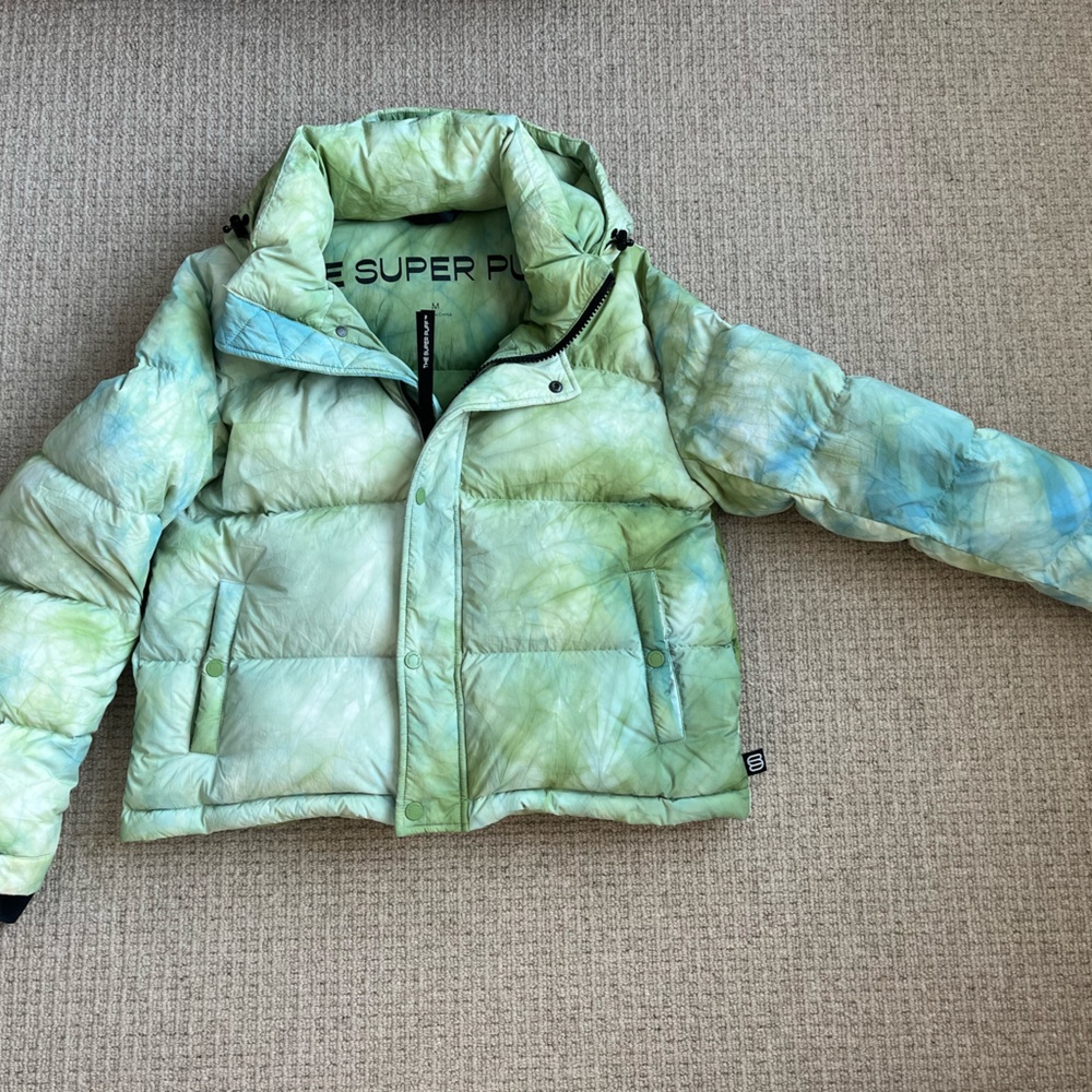 Aritzia Super Puff Tie-Dye Shorty Jacket